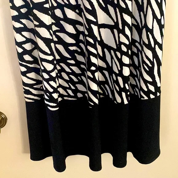 ❤️NWOT. Donna Morgan zebra print summer dress. - Picture 4 of 7